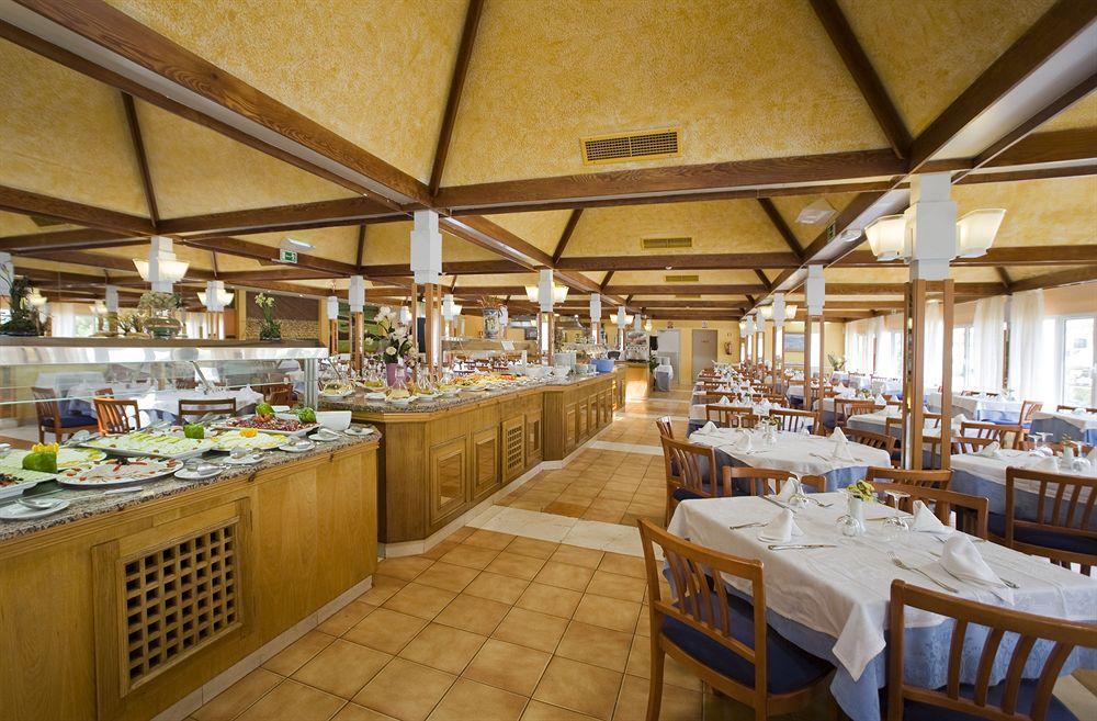 Hotel Globales Cala'N Bosch Cala en Bosch Ristorante foto