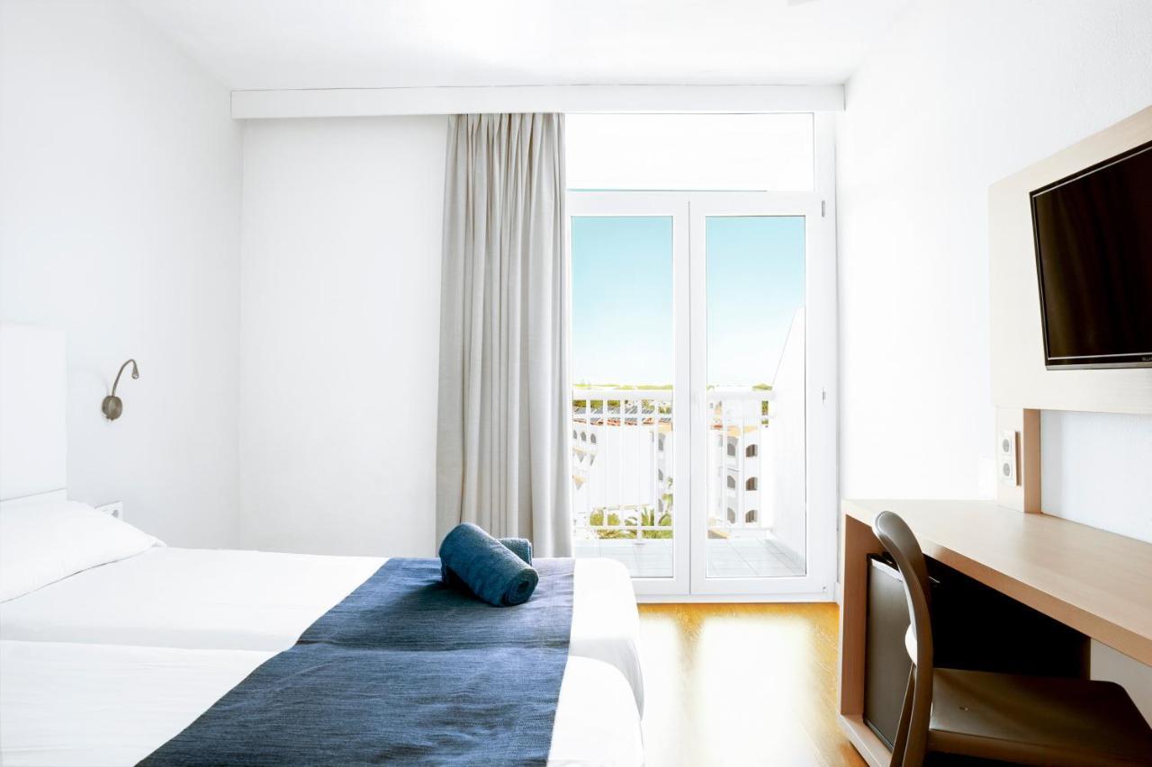 Hotel Globales Cala'N Bosch Cala en Bosch Esterno foto