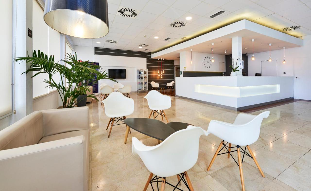 Hotel Globales Cala'N Bosch Cala en Bosch Esterno foto