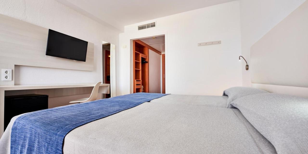 Hotel Globales Cala'N Bosch Cala en Bosch Esterno foto