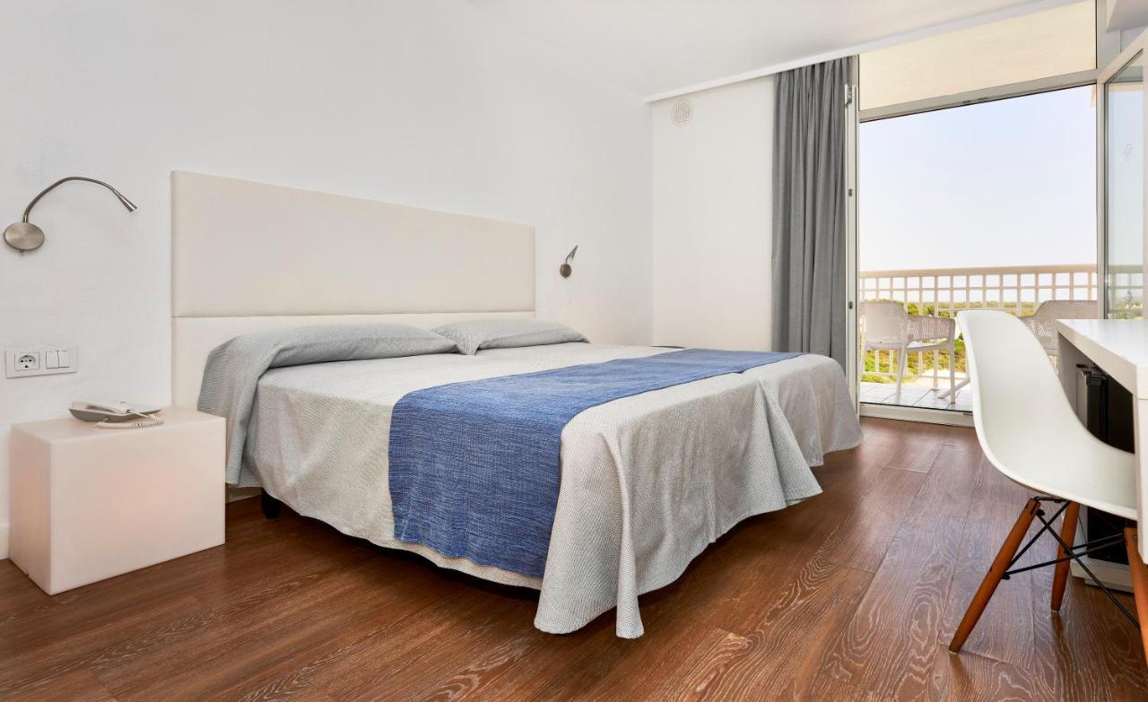 Hotel Globales Cala'N Bosch Cala en Bosch Esterno foto