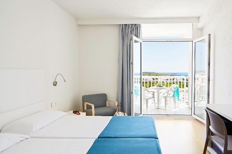 Hotel Globales Cala'N Bosch Cala en Bosch Camera foto