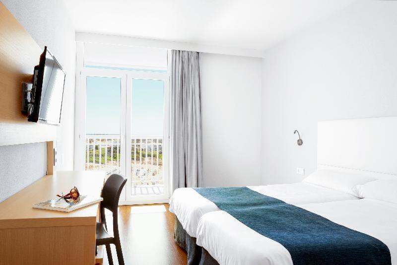 Hotel Globales Cala'N Bosch Cala en Bosch Camera foto